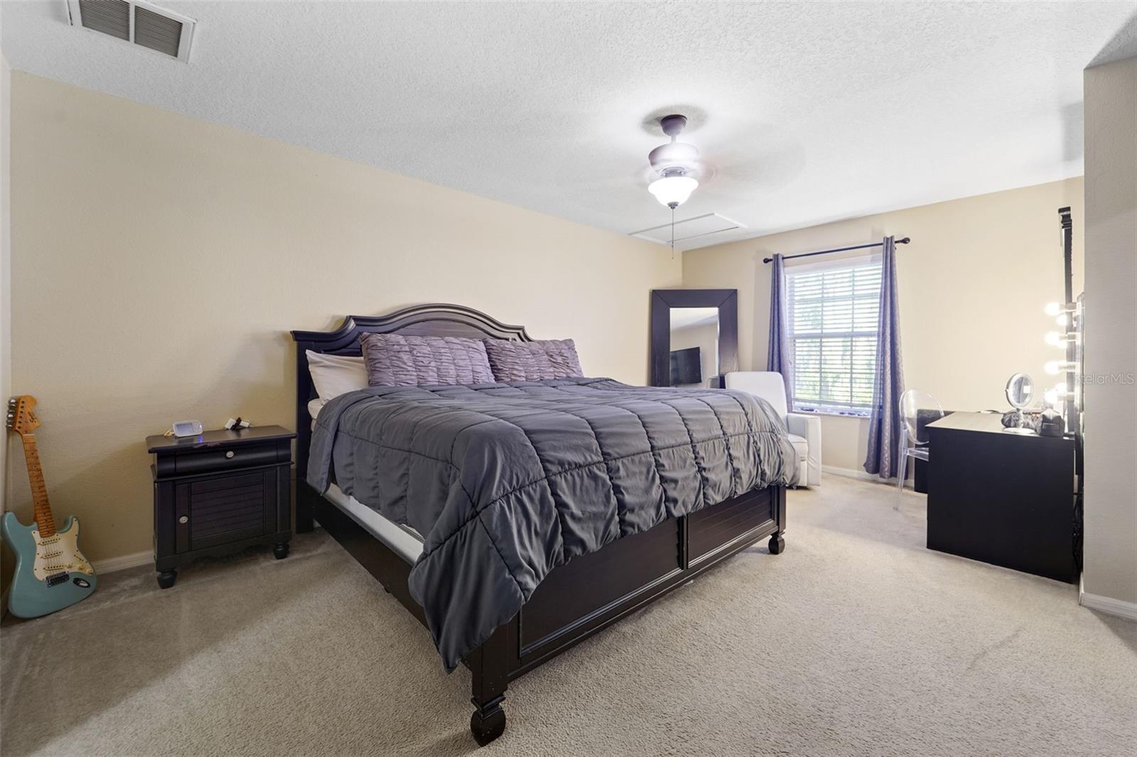 Image 12 of 27 For 17539 Hugh Lane