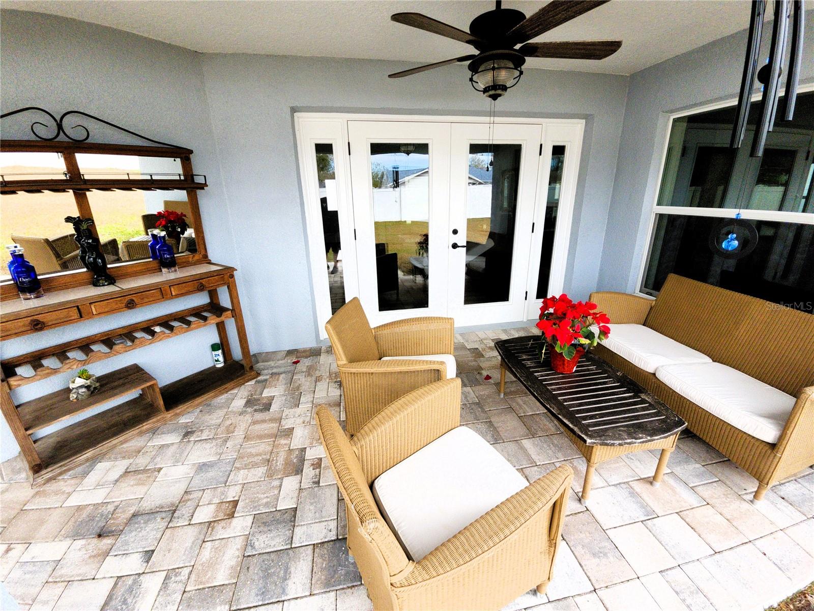 Listing photo id 23 for 9089 Dupont Avenue