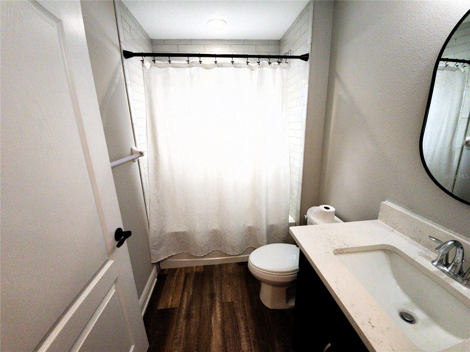 Listing photo id 29 for 9089 Dupont Avenue