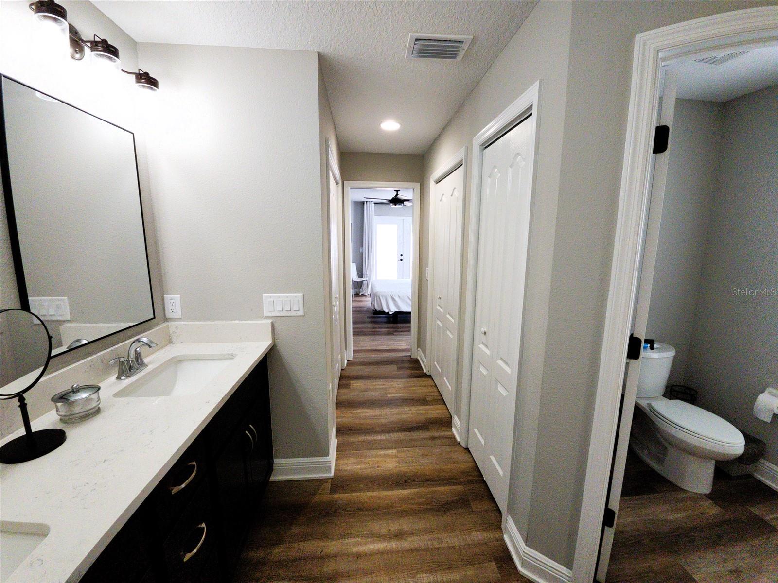 Listing photo id 43 for 9089 Dupont Avenue