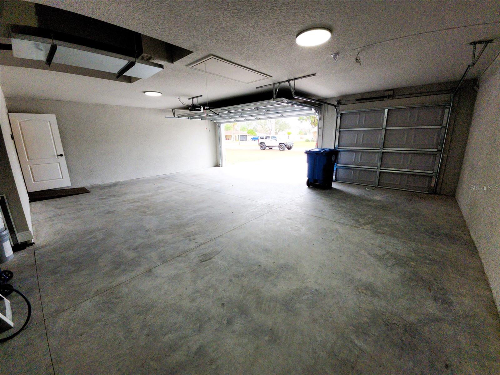 Listing photo id 44 for 9089 Dupont Avenue