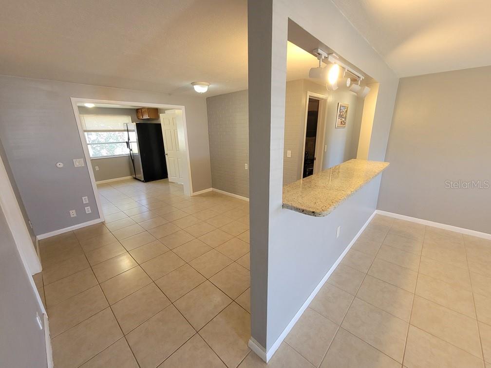 Image 5 of 23 For 4542 Grand Central Avenue