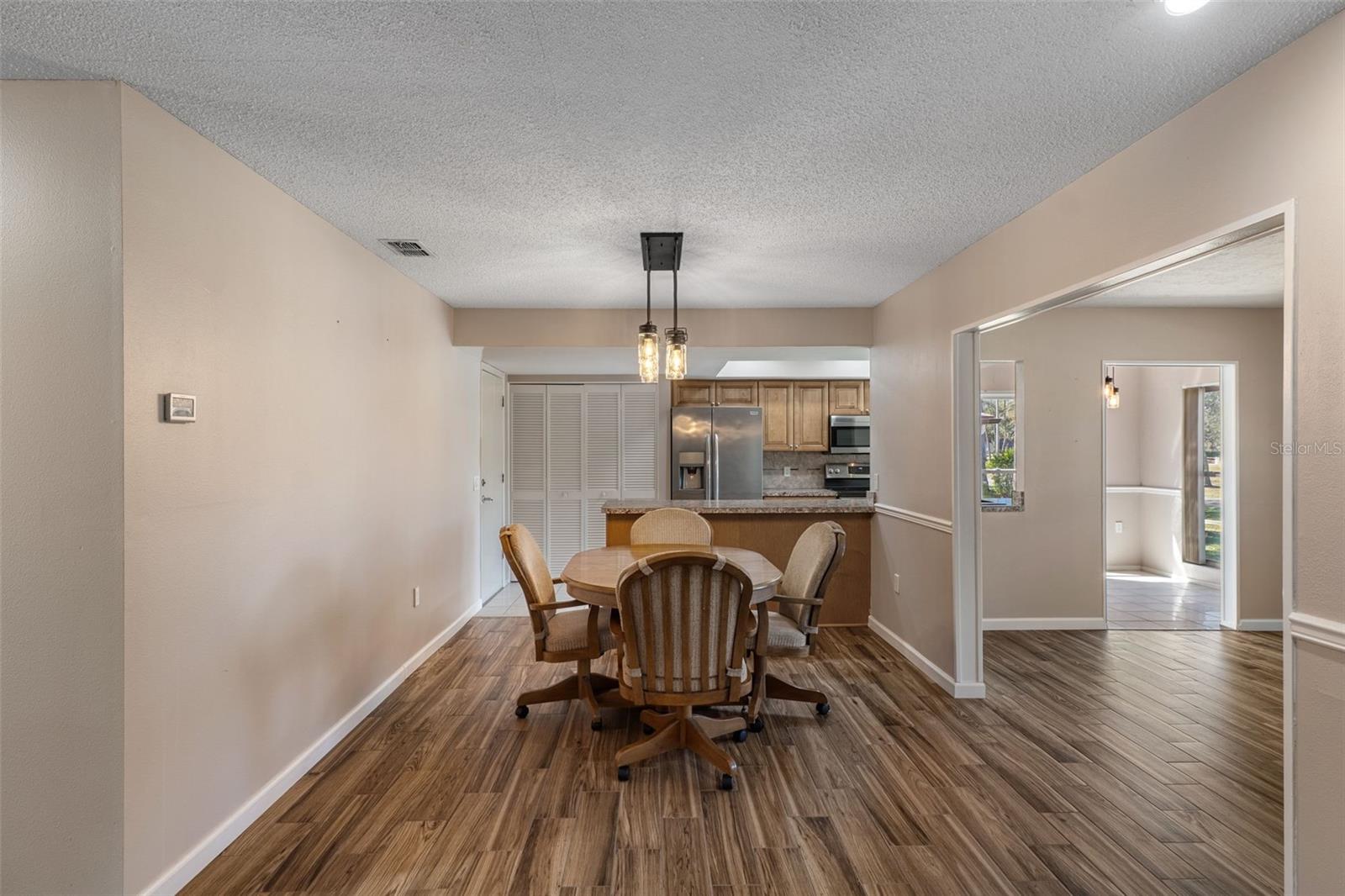 Image 14 of 74 For 6282 Darien Way