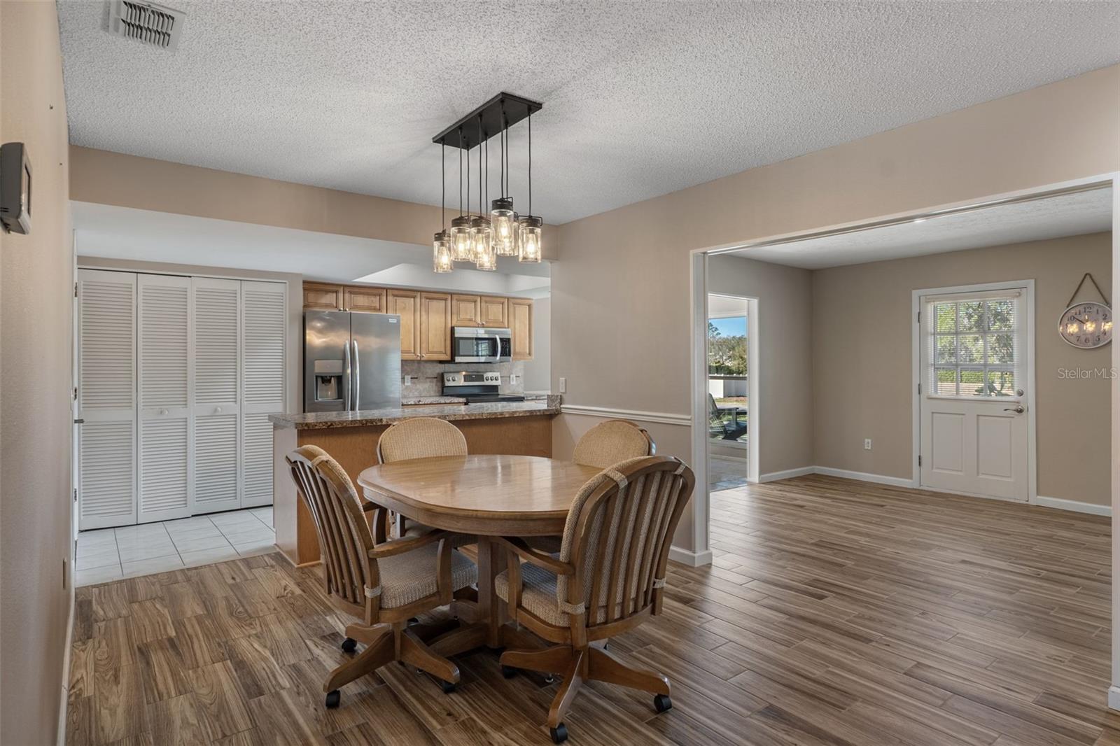 Image 15 of 74 For 6282 Darien Way