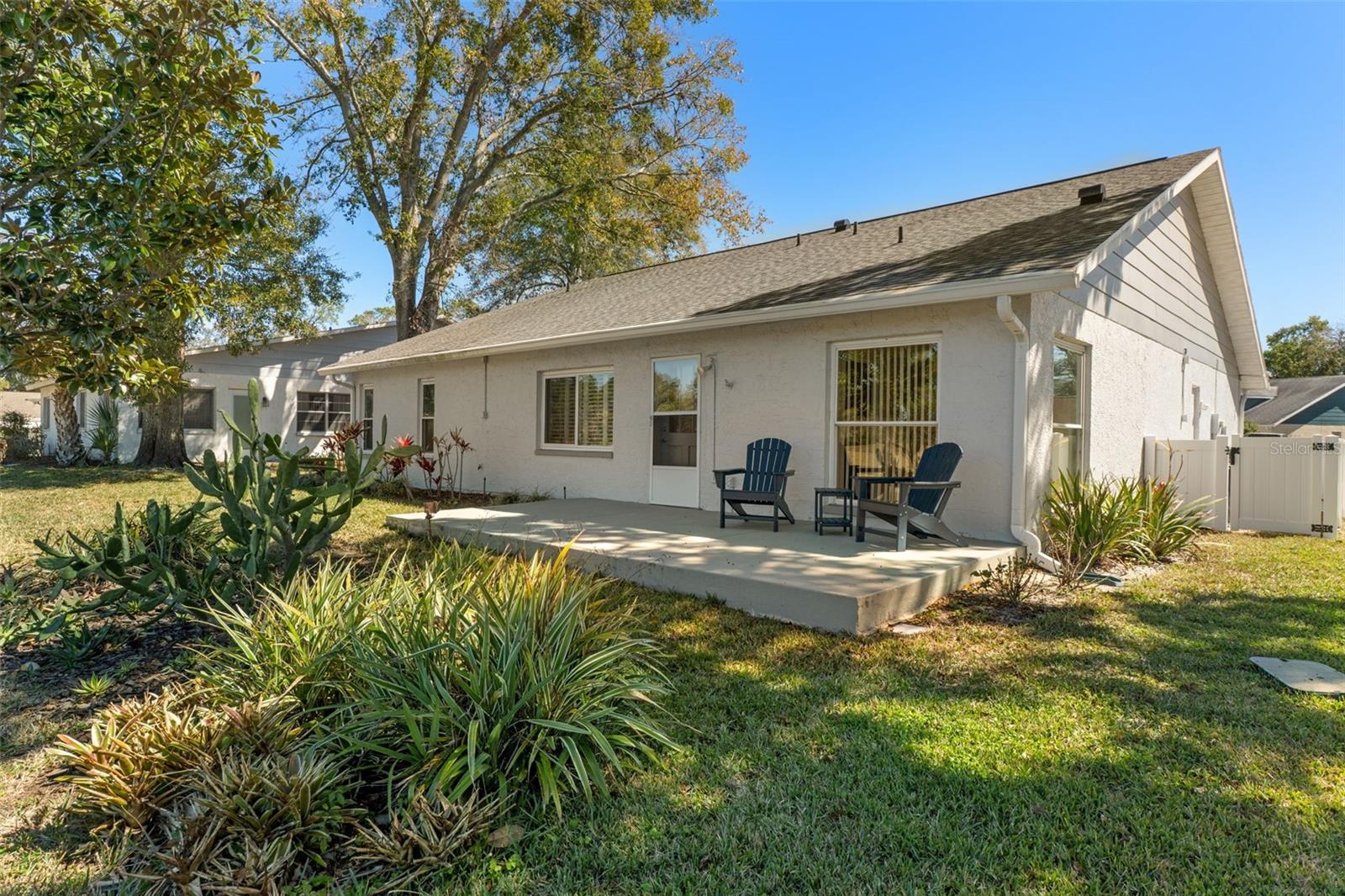 Image 41 of 74 For 6282 Darien Way