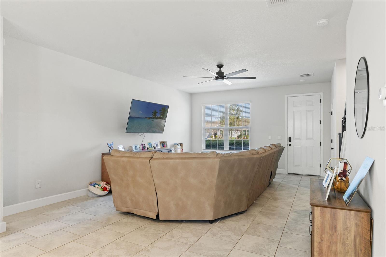 Image 18 of 51 For 15090 Caravan Avenue