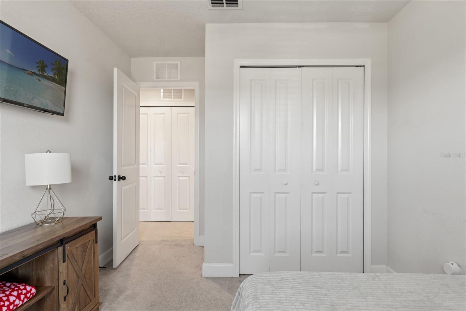 Image 25 of 51 For 15090 Caravan Avenue