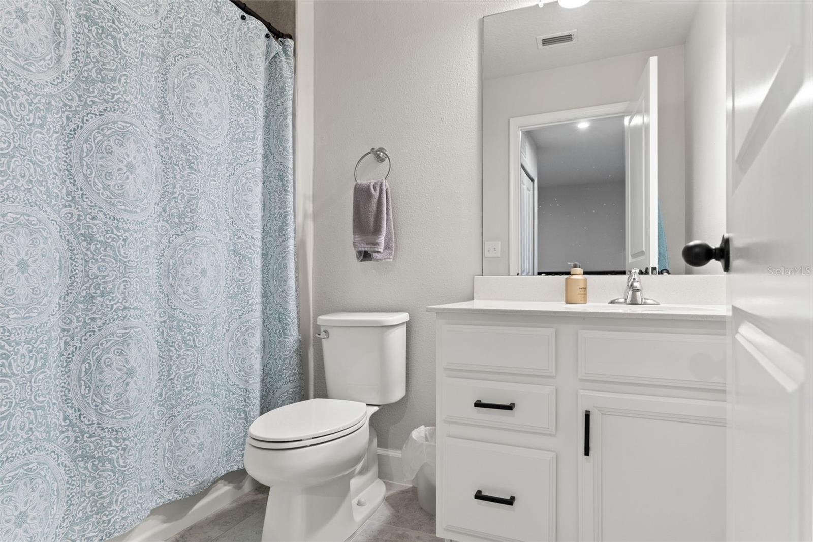 Image 27 of 51 For 15090 Caravan Avenue