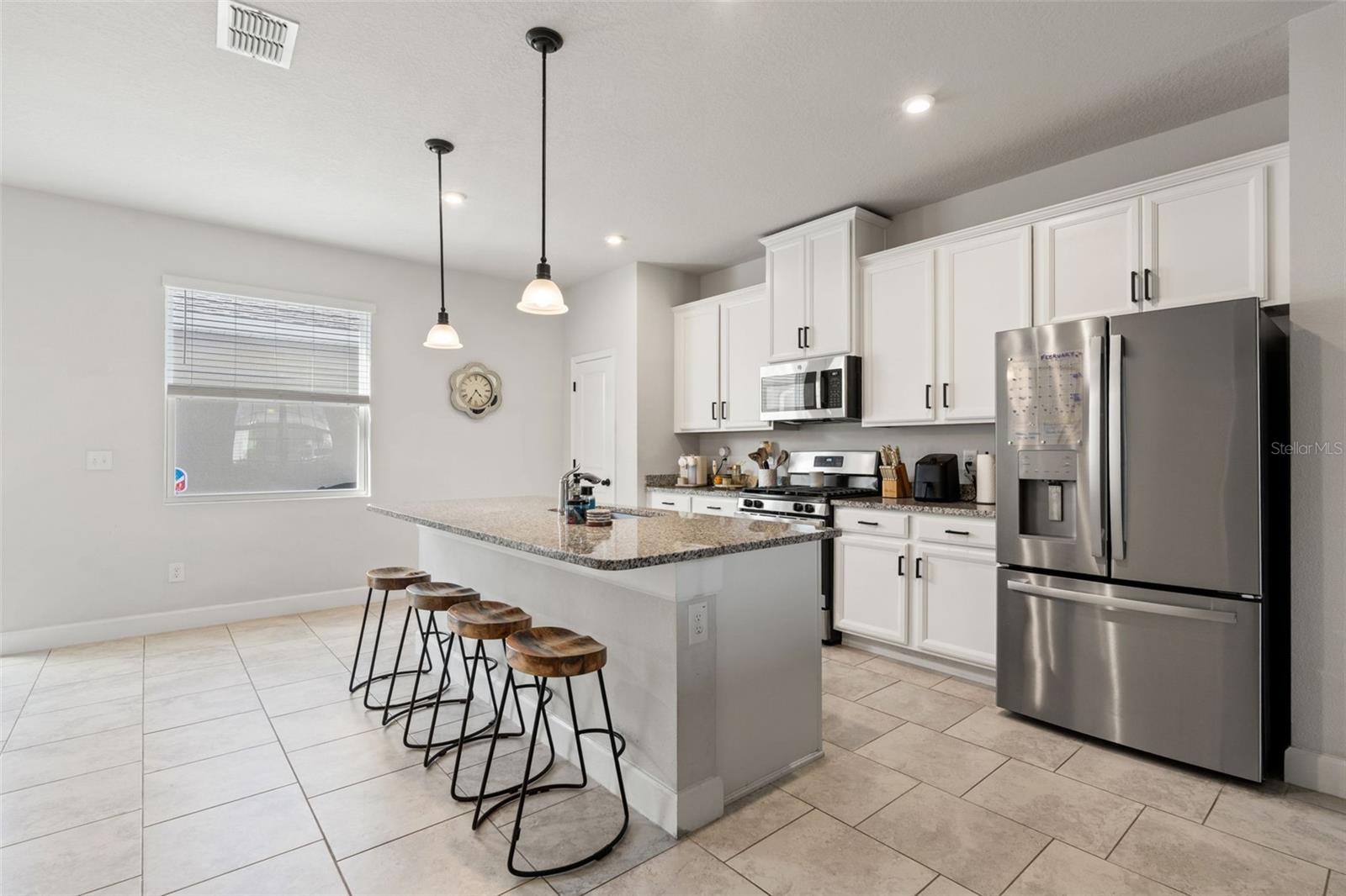 Image 3 of 51 For 15090 Caravan Avenue