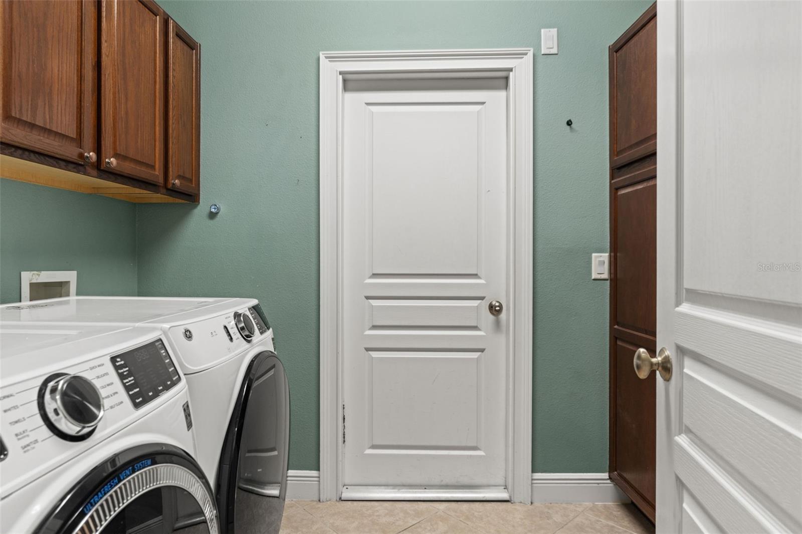 Image 20 of 96 For 19571 Lily Pond Court