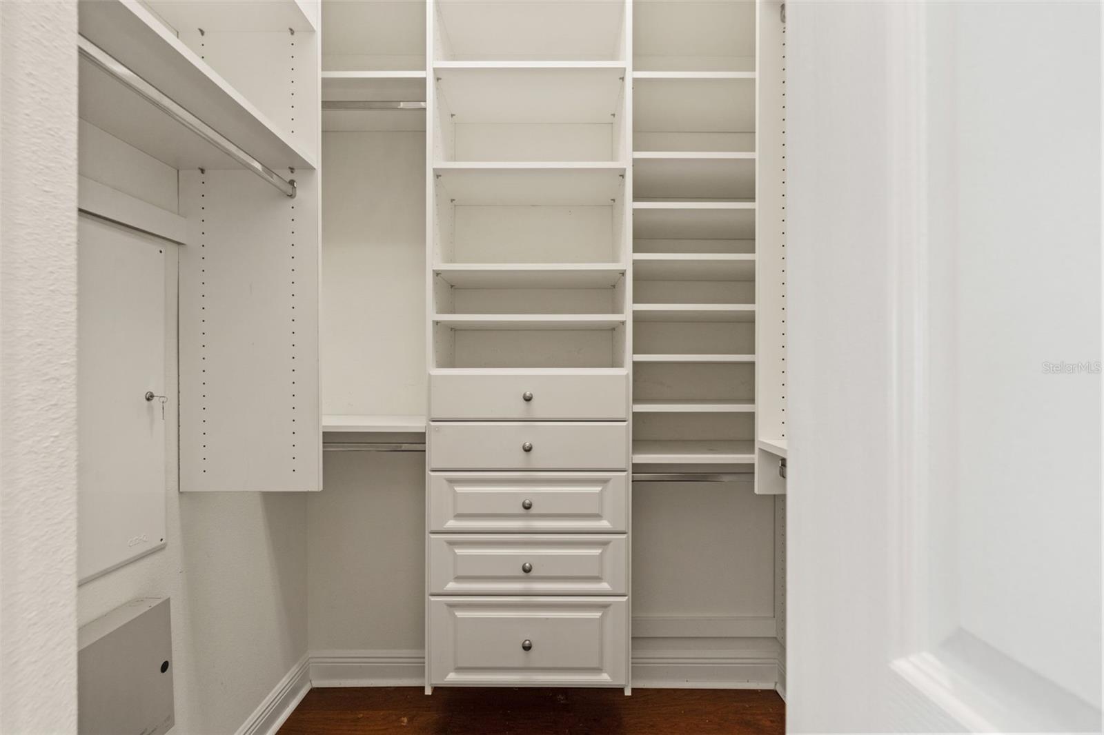 Image 40 of 96 For 19571 Lily Pond Court