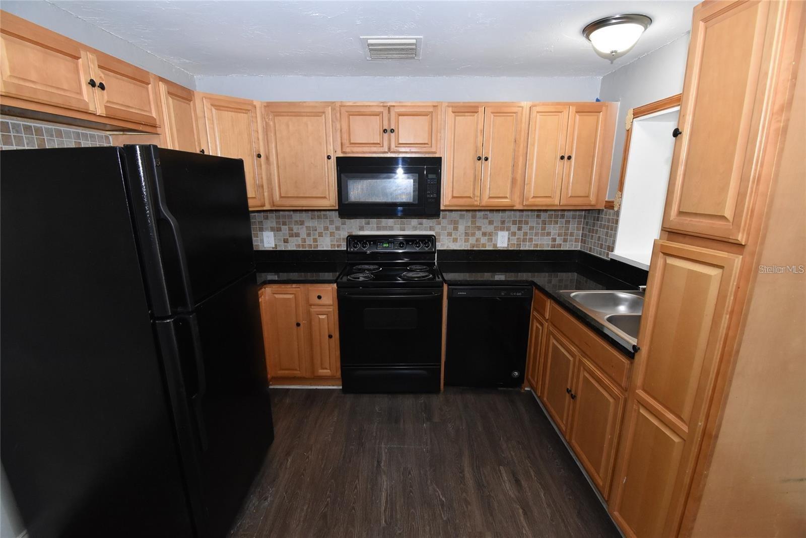 Image 16 of 23 For 3116 Ludlow Dr