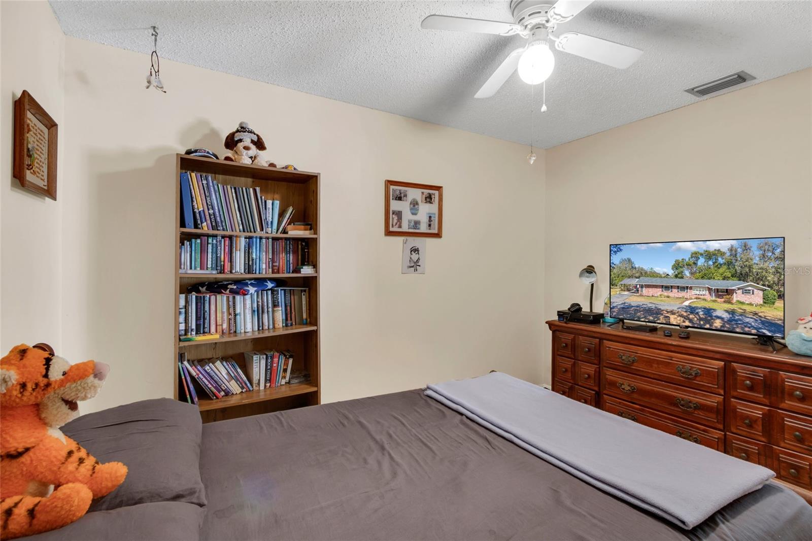 Image 57 of 93 For 23041 Dewitt Drive