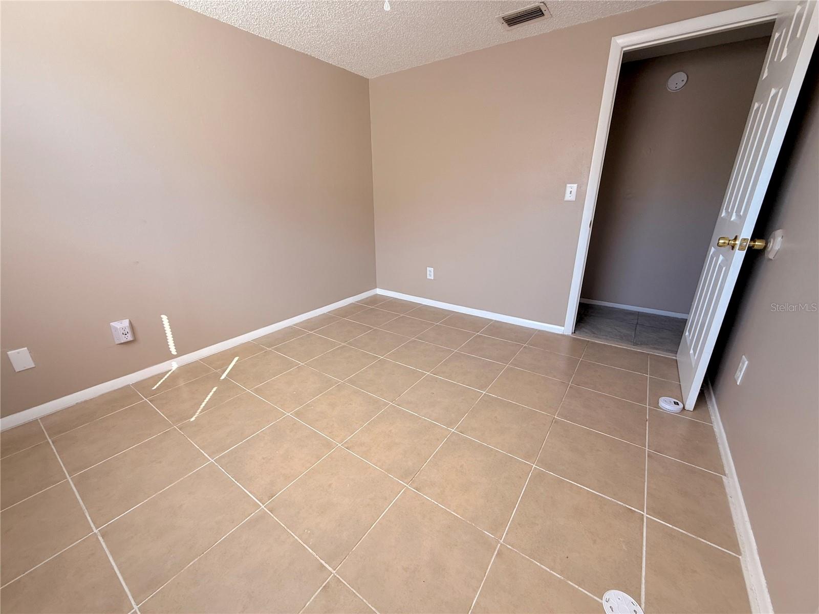 Image 15 of 35 For 9124 Cochise Lane