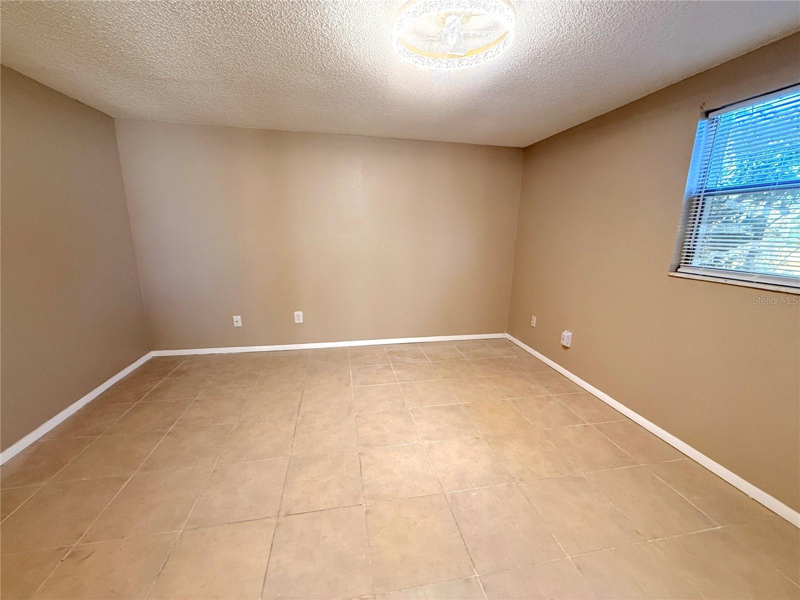 Image 21 of 35 For 9124 Cochise Lane