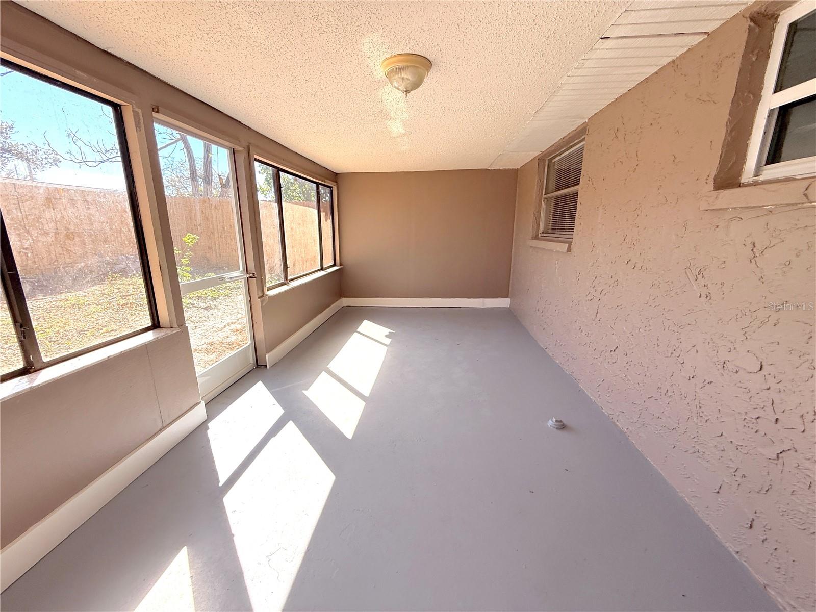 Image 29 of 35 For 9124 Cochise Lane