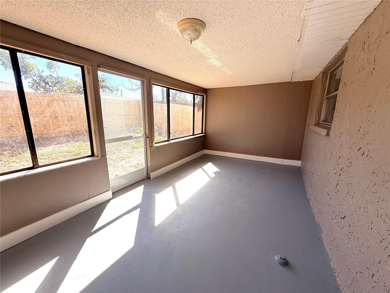 Image 30 of 35 For 9124 Cochise Lane