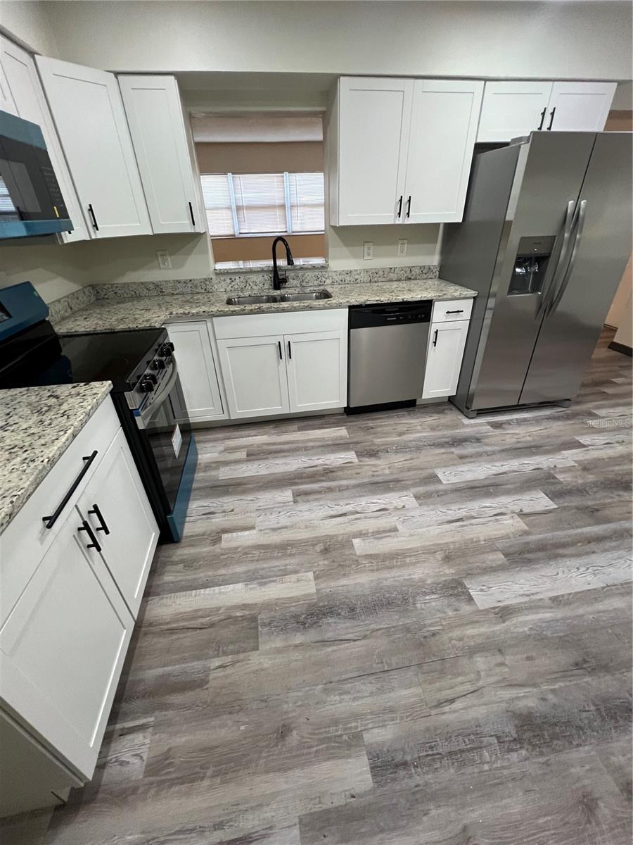 Image 12 of 32 For 935 5th Terrace