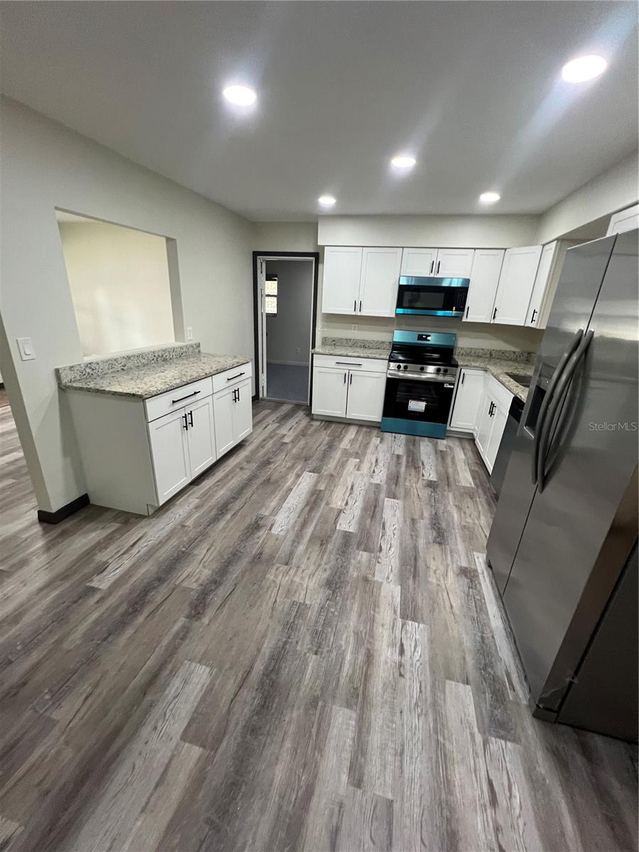 Image 13 of 32 For 935 5th Terrace