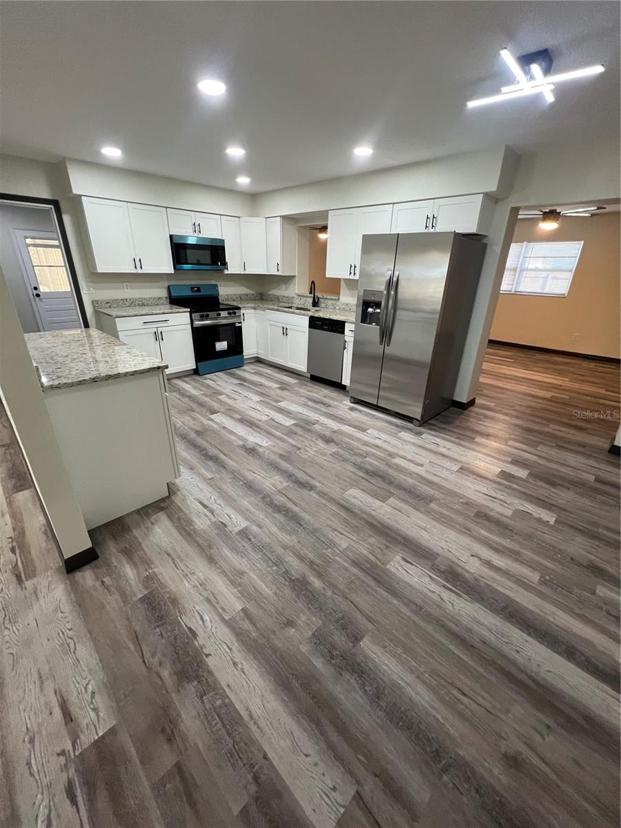 Image 14 of 32 For 935 5th Terrace