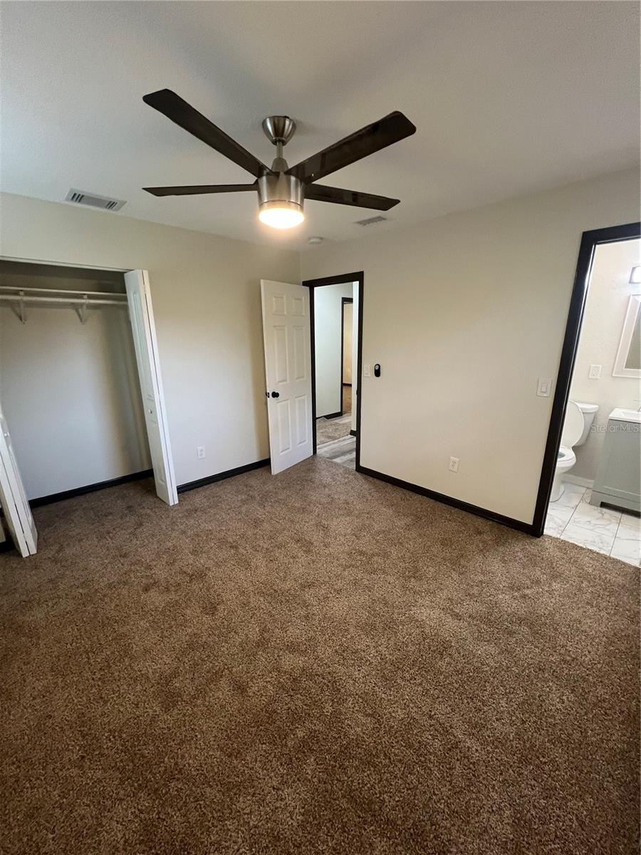 Image 21 of 32 For 935 5th Terrace