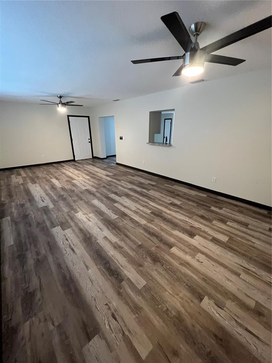 Image 7 of 32 For 935 5th Terrace