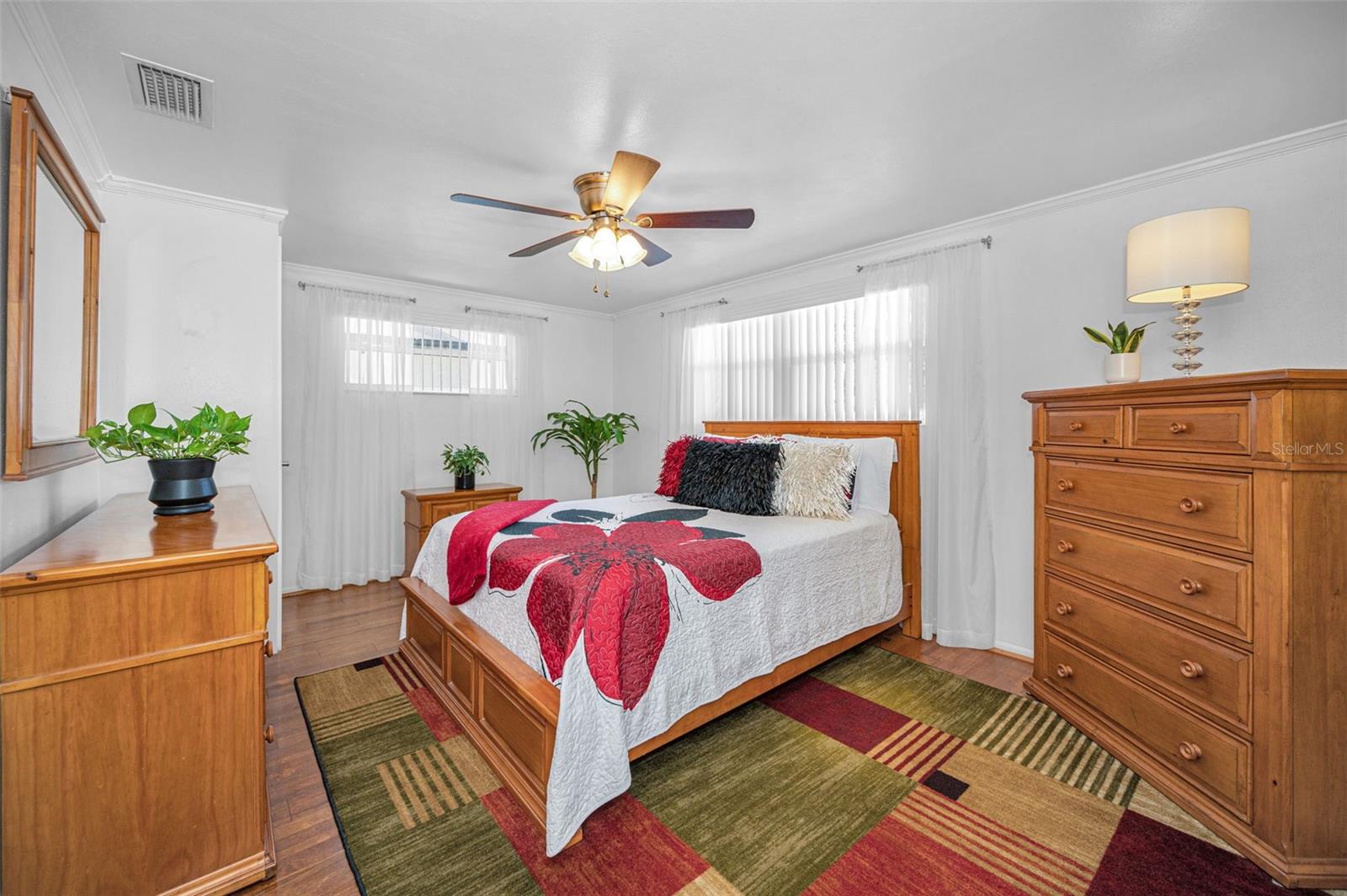 Image 23 of 54 For 7233 Seashore Drive