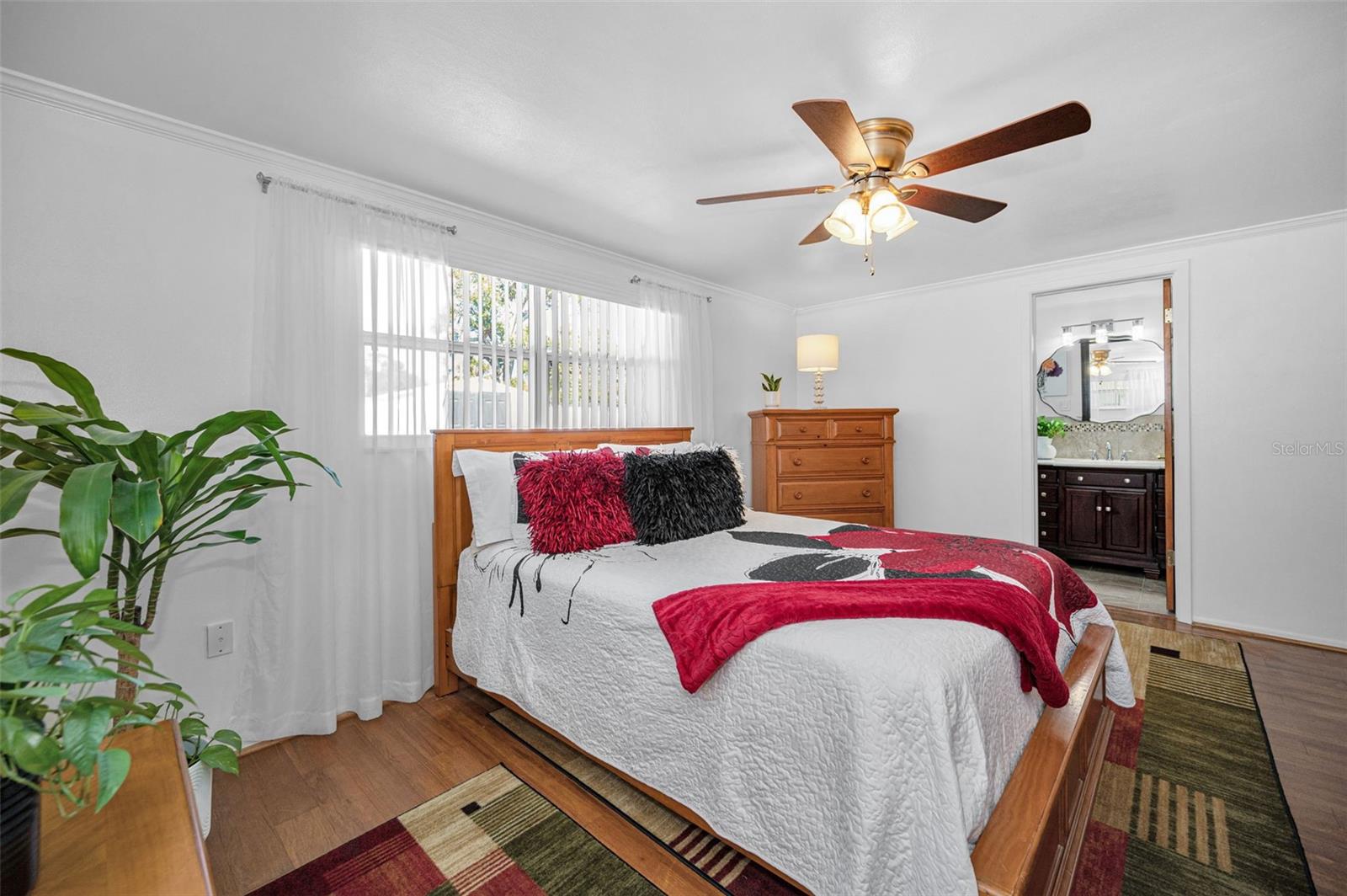 Image 24 of 54 For 7233 Seashore Drive