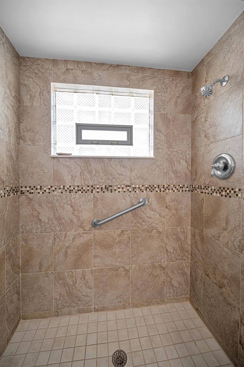 Image 27 of 54 For 7233 Seashore Drive