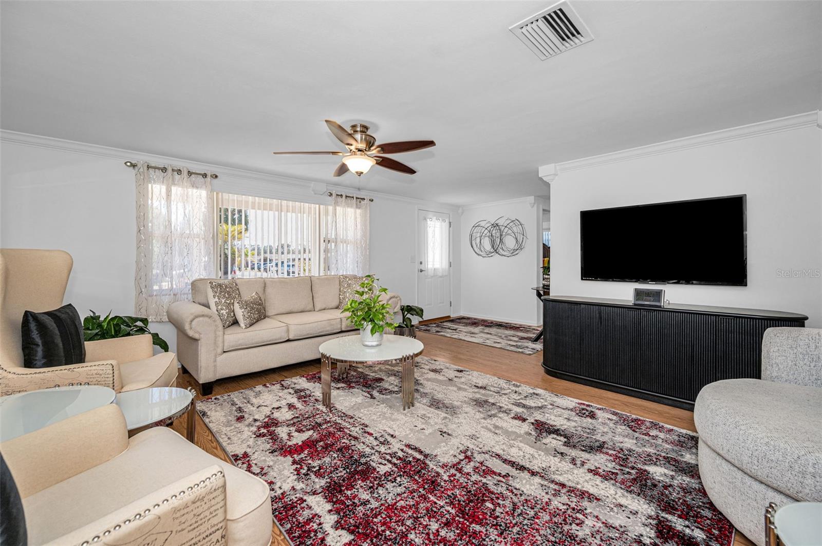 Image 6 of 54 For 7233 Seashore Drive