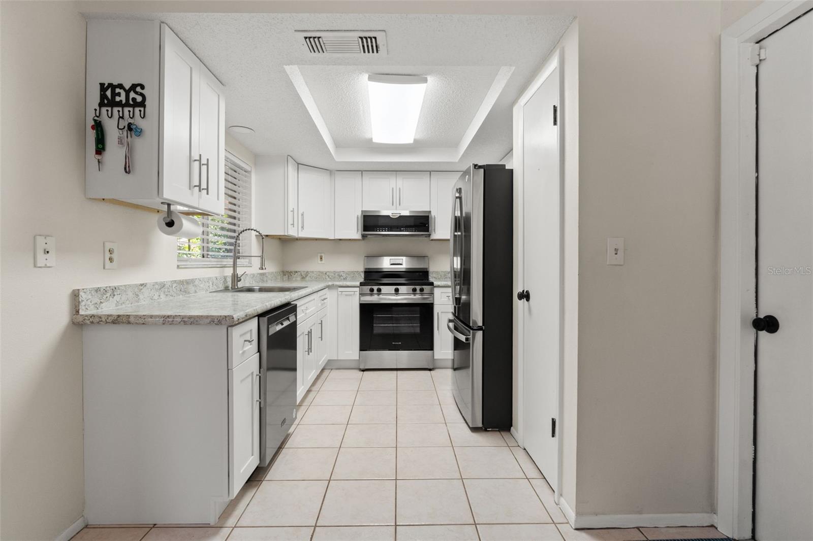 Image 13 of 36 For 4438 Sail Drive