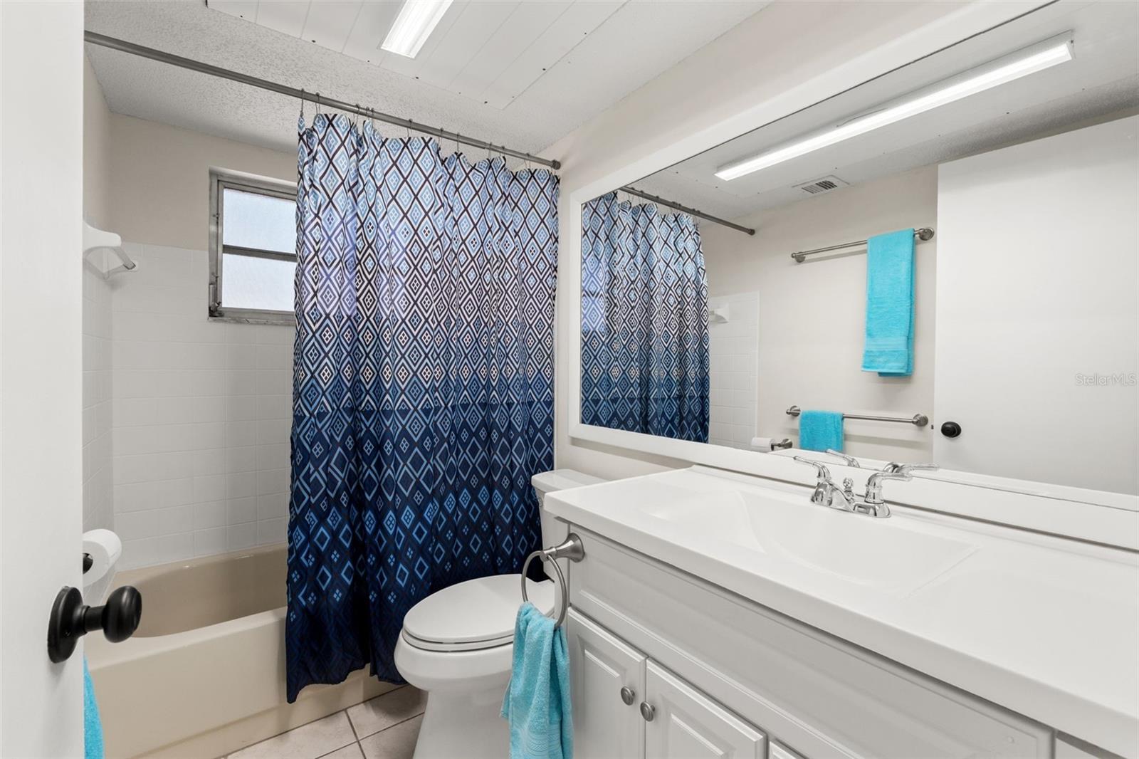 Image 21 of 36 For 4438 Sail Drive