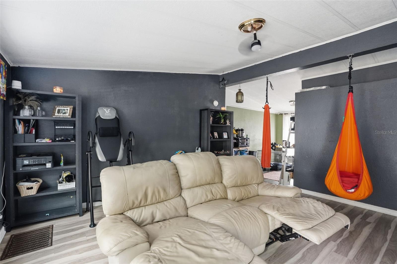 Image 7 of 38 For 8604 Cameo Drive