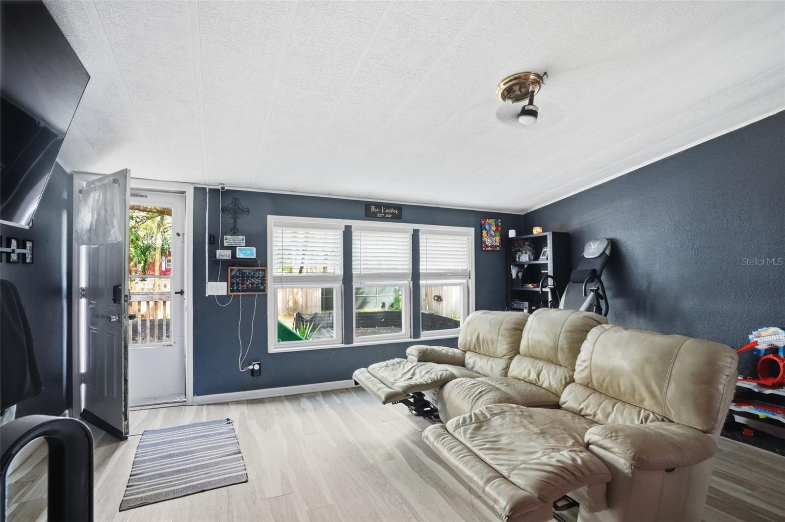 Image 8 of 38 For 8604 Cameo Drive