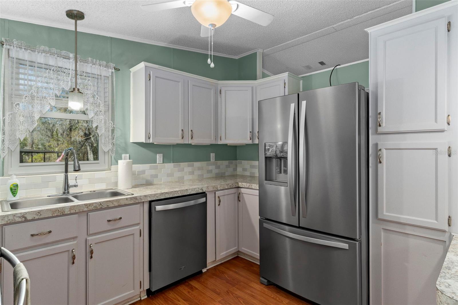 Image 16 of 44 For 2805 Kingswood Circle