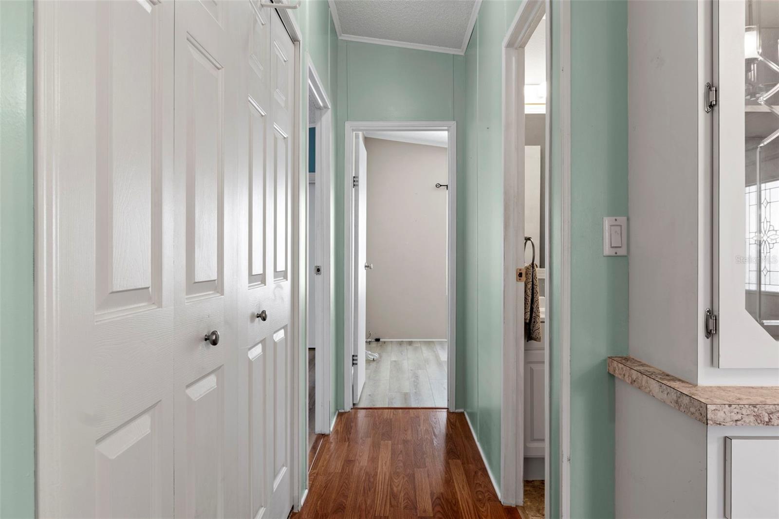 Image 18 of 44 For 2805 Kingswood Circle