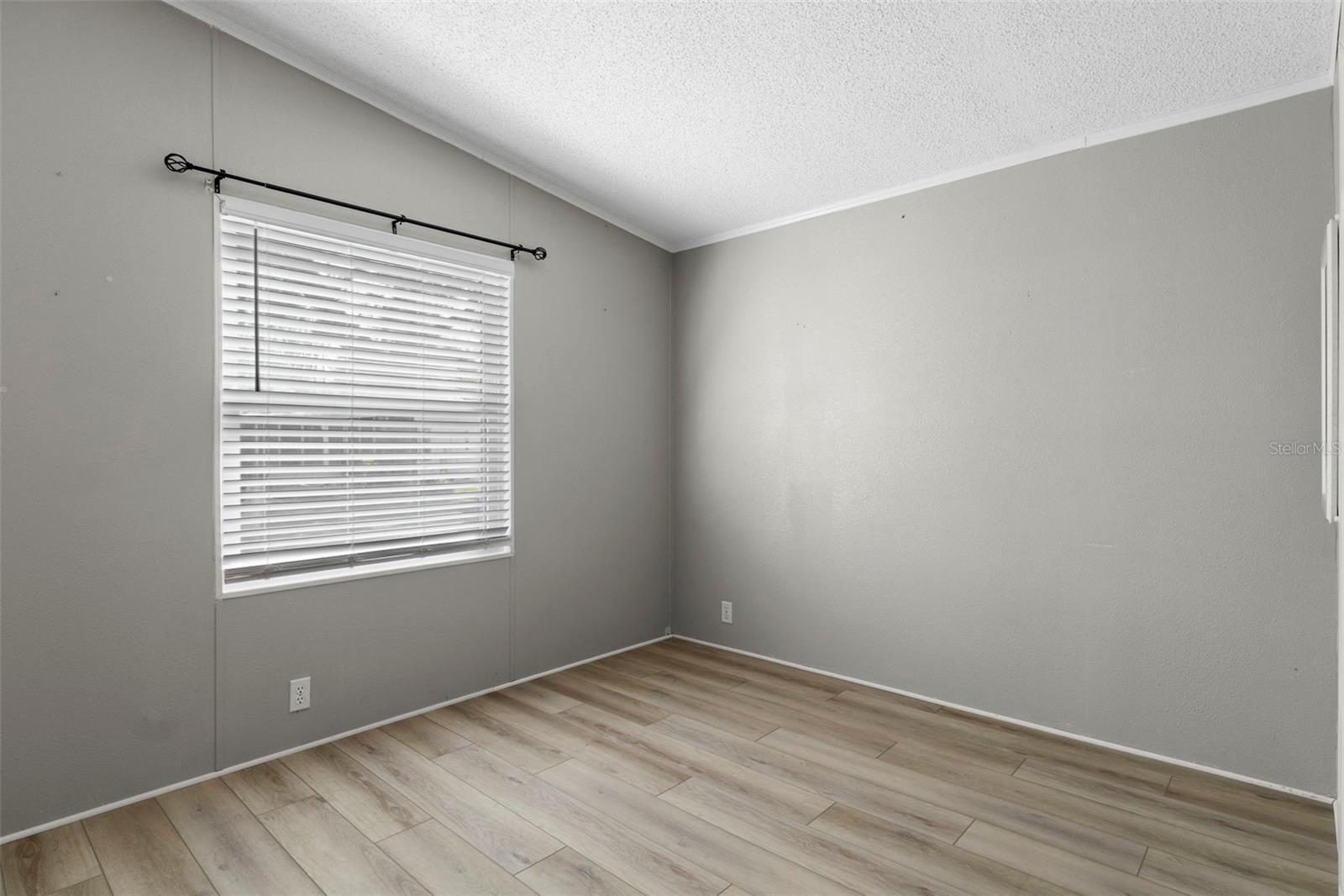 Image 21 of 44 For 2805 Kingswood Circle