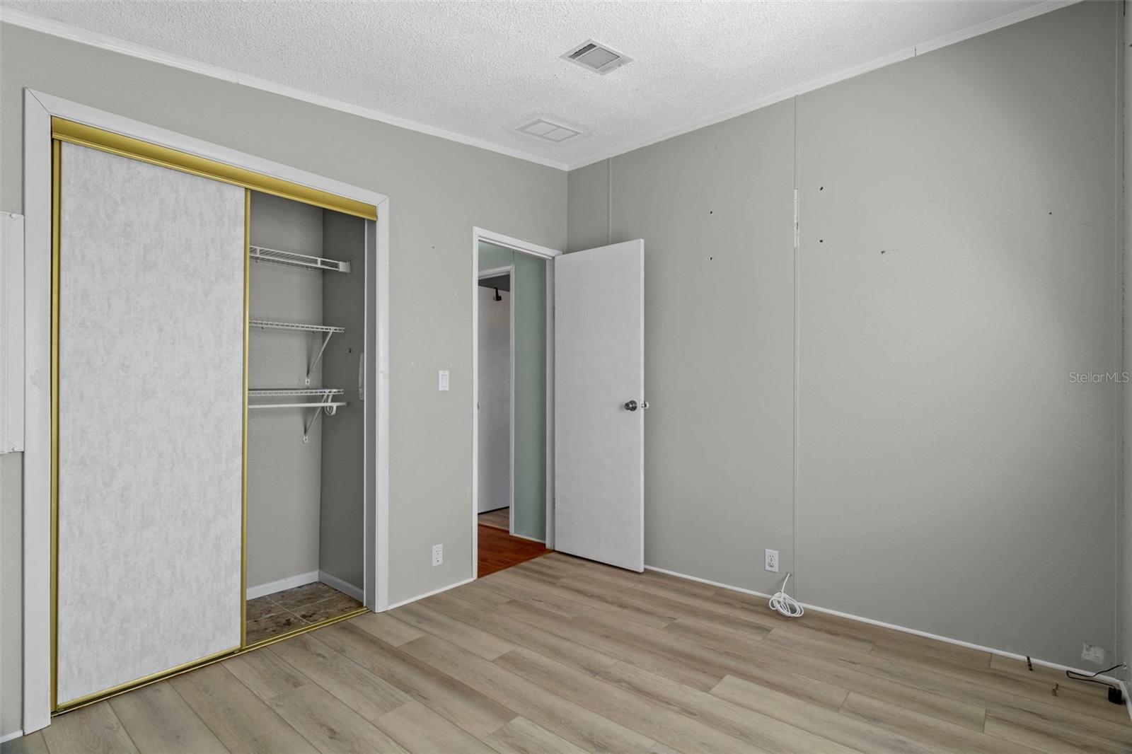 Image 22 of 44 For 2805 Kingswood Circle