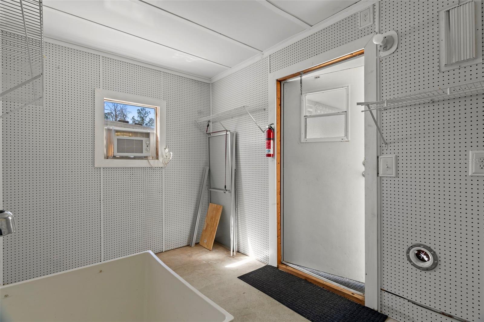 Image 32 of 44 For 2805 Kingswood Circle