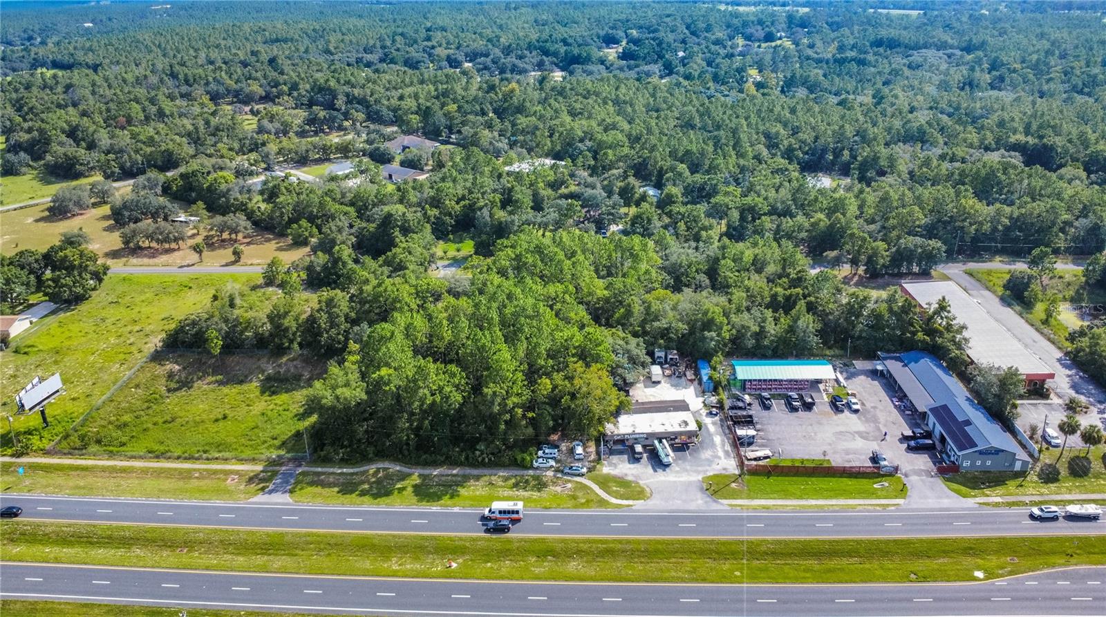 Listing photo id 13 for 4164 Gulf To Lake Highway