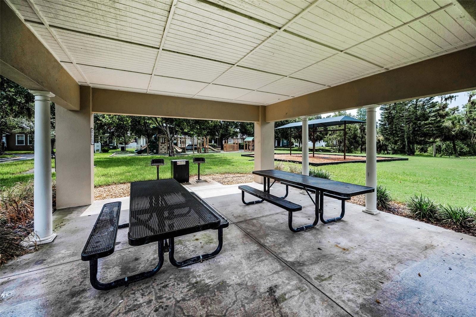 Listing photo id 68 for 4197 Glade Wood Loop