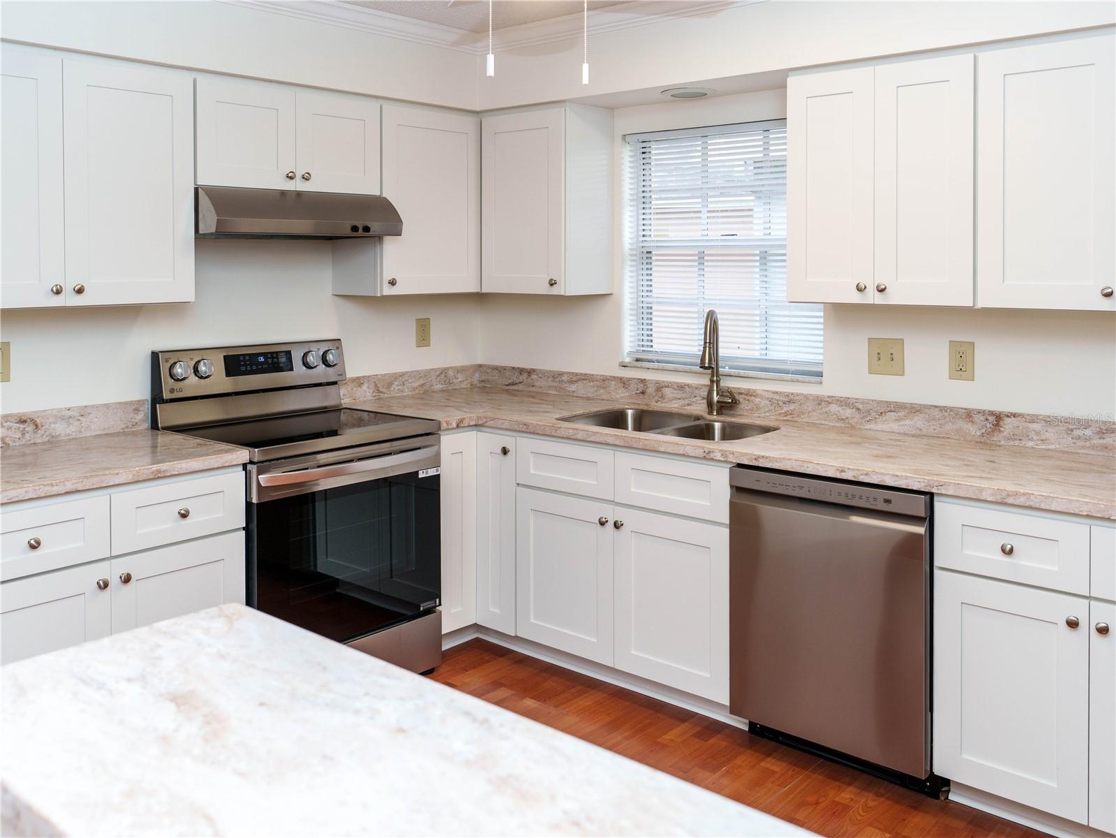 Image 5 of 23 For 6652 Dartmoor Lane 5a