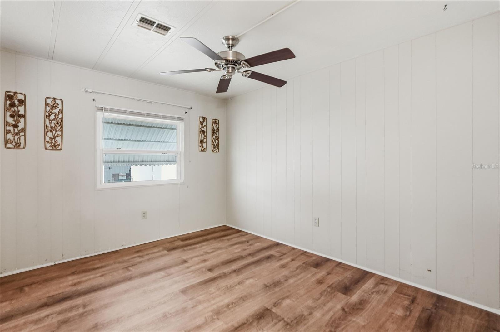 Image 15 of 47 For 2101 Maui Drive