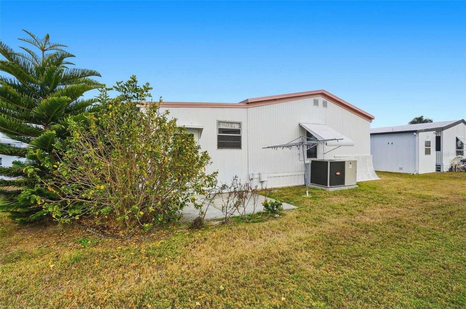 Image 42 of 47 For 2101 Maui Drive