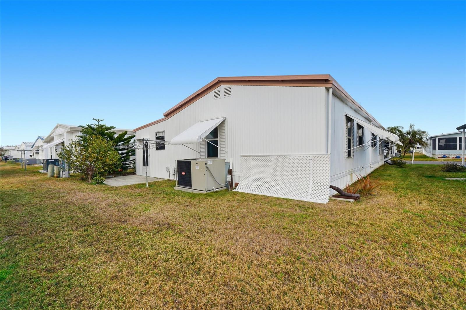 Image 43 of 47 For 2101 Maui Drive