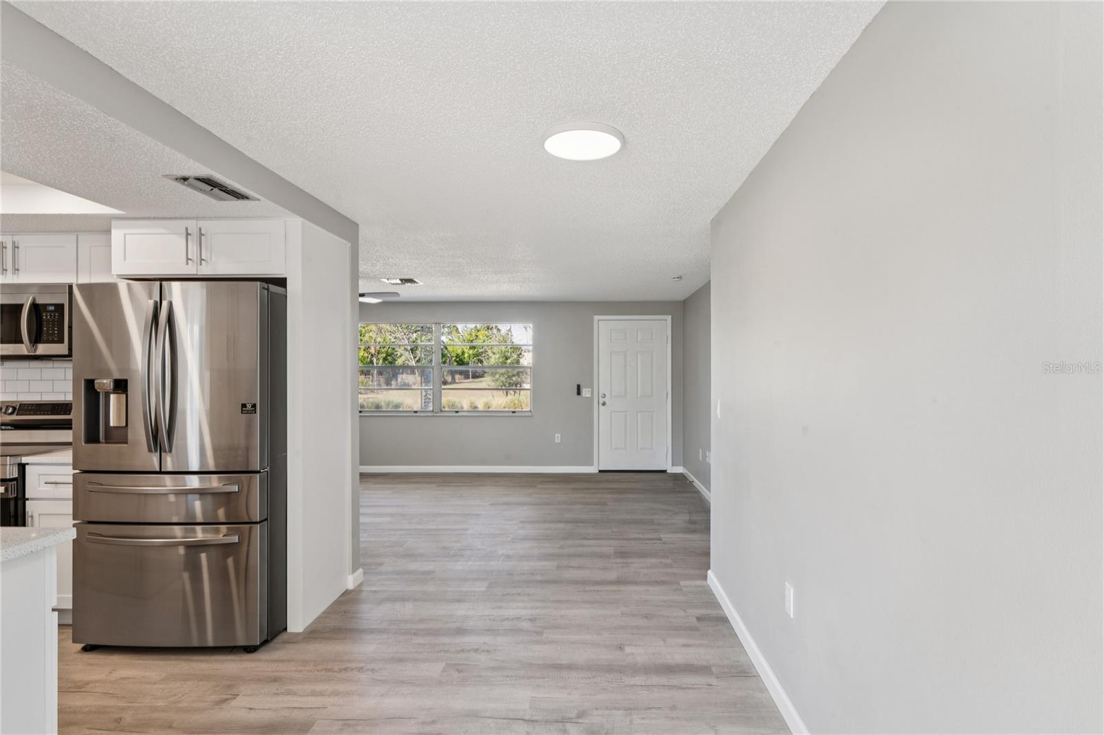 Listing photo id 14 for 7704 Christina Lane