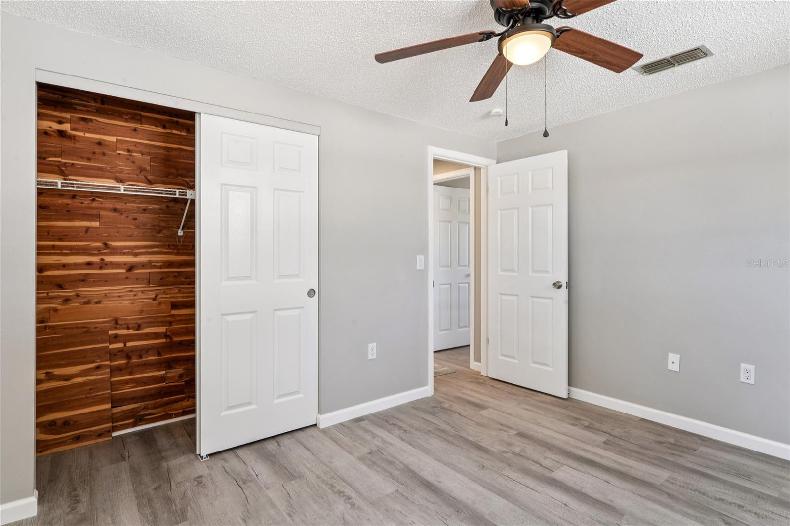 Listing photo id 27 for 7704 Christina Lane