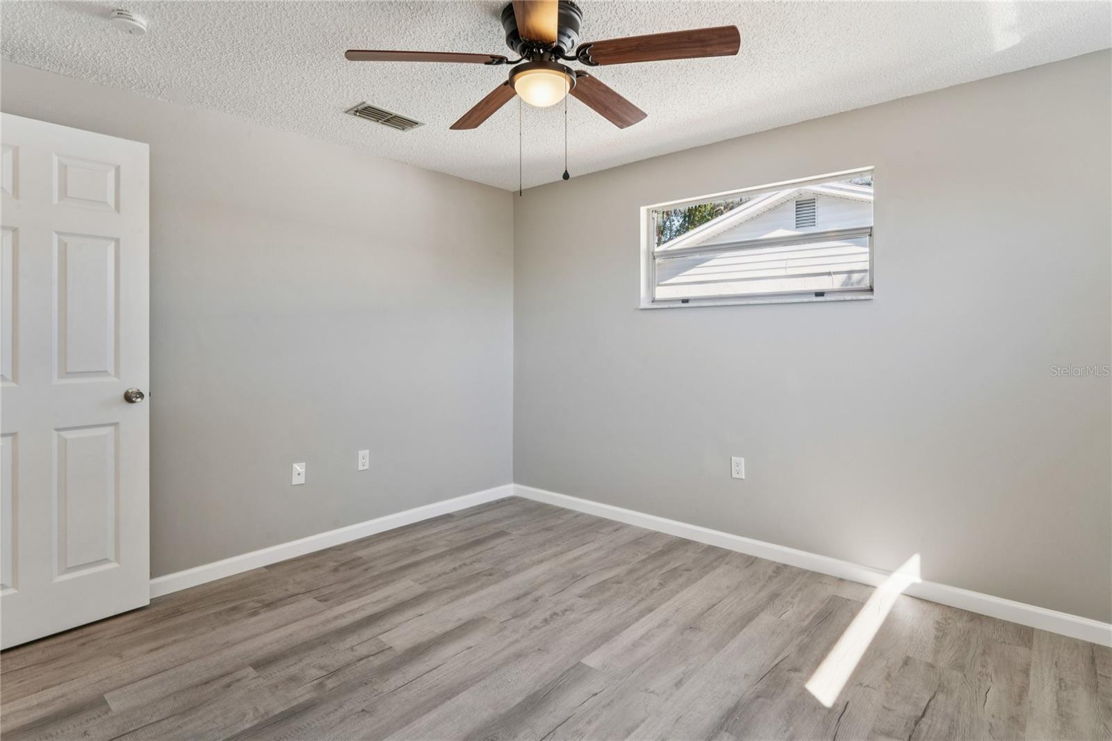 Listing photo id 28 for 7704 Christina Lane