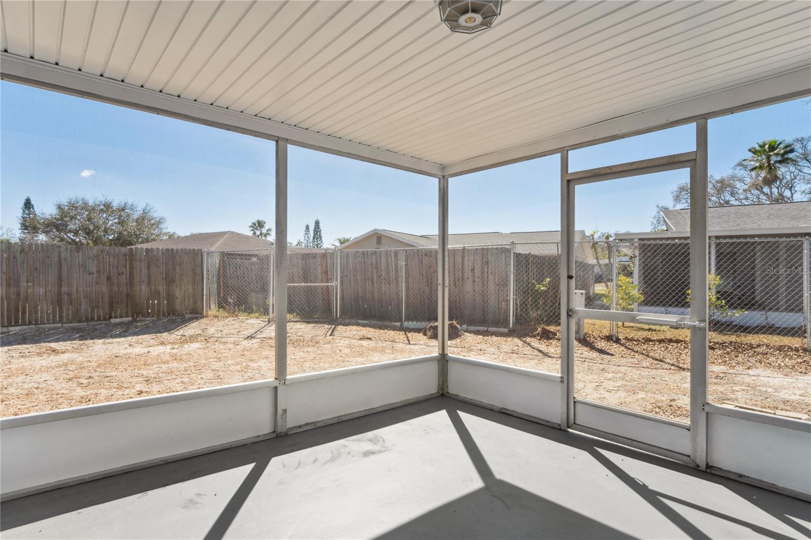 Listing photo id 30 for 7704 Christina Lane