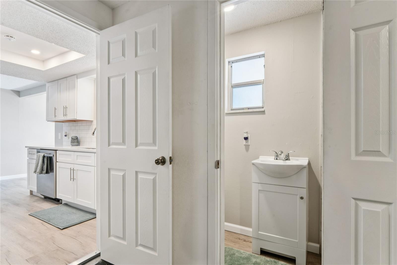 Listing photo id 45 for 7704 Christina Lane